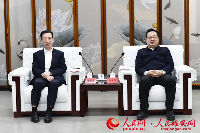 張國華與同濟大學校長鄭慶華一行舉行工作座談并出席簽約儀式。劉向陽攝
