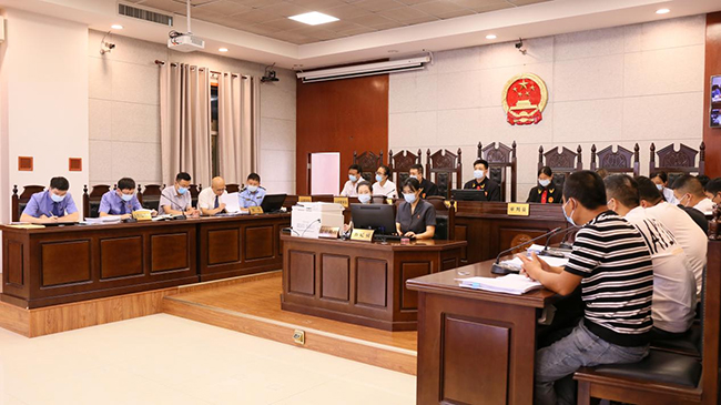 2022年9月8日，雄安中院環(huán)境資源審判庭成立后“第一案”庭審現(xiàn)場。雄安中院供圖
