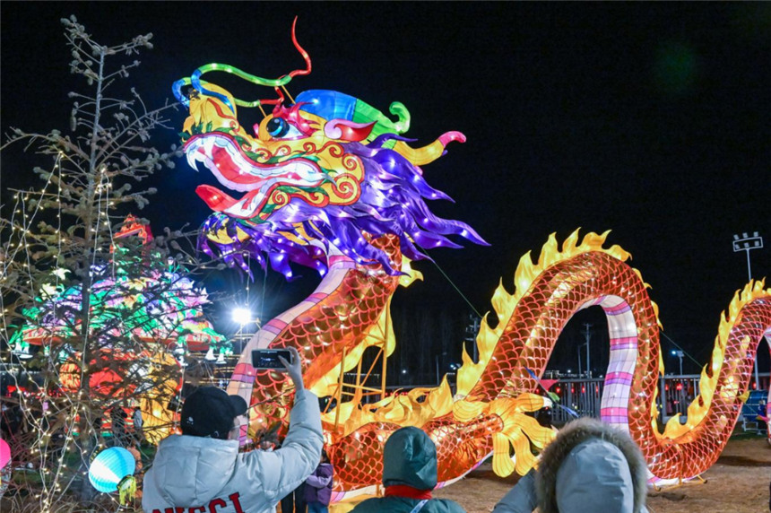 安新縣元宵燈會現場。張學農 攝