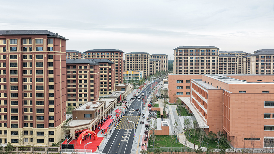 雄安新區大河片區安置房回遷現場。胡忠攝