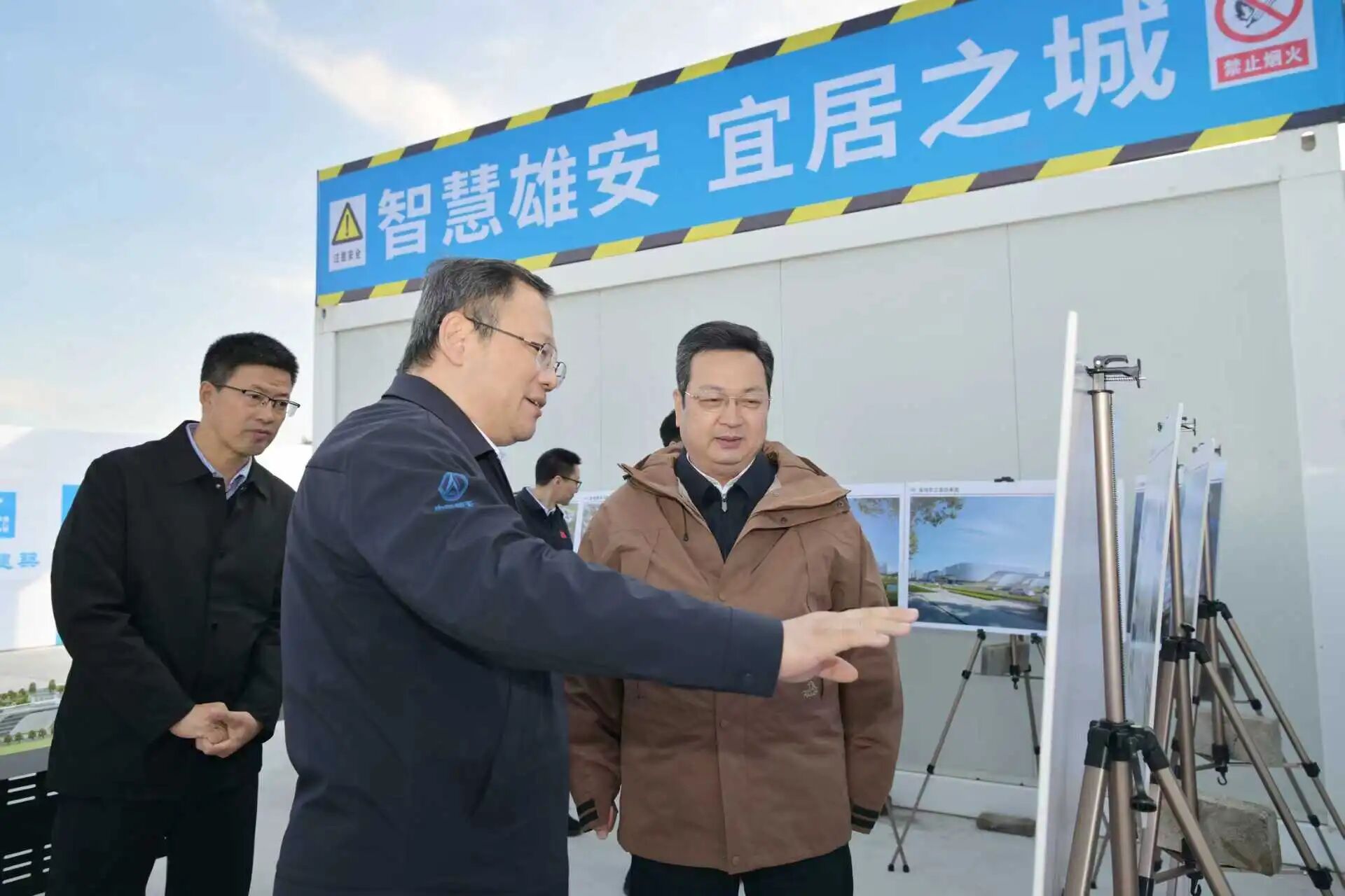 張國華調研啟動區重點項目建設。王偉倩攝